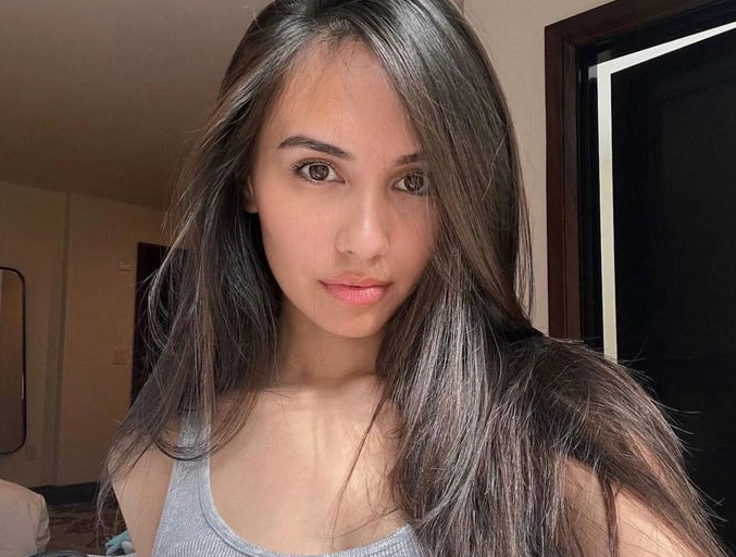 美国网红做了一个“AI 版自己”:和网友谈恋爱每分钟收费 1 美元,每月能赚 500 万美元 美国网红做了一个“AI 版自己”:和网友谈恋爱每分钟收费 1 美元,每月能赚 500 万美元