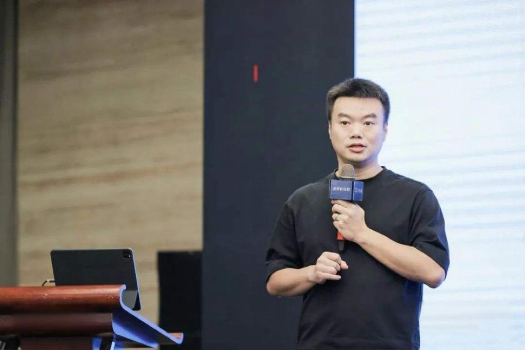 创业关注:原钉钉副总裁杀入AI Agent赛道,创建BetterYeah AI品牌,获亿元融资! 创业关注:原钉钉副总裁杀入AI Agent赛道,创建BetterYeah AI品牌,获亿元融资!