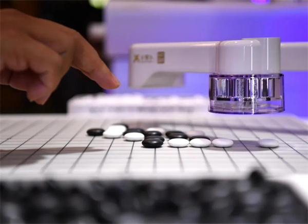 大模型不香了?科技巨头为何开始押注小模型 大模型不香了?科技巨头为何开始押注小模型