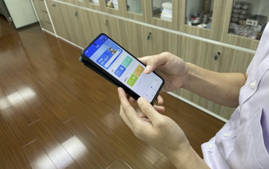 AI正在帮社工,也在“卷”社工 AI正在帮社工,也在“卷”社工