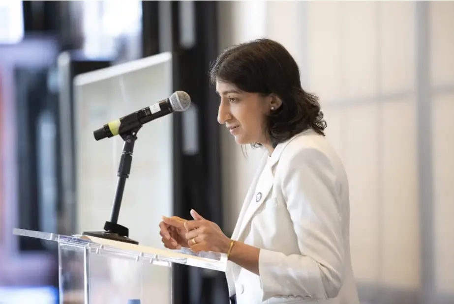 0F2BF481122D649AC4A2FD9FC91BBFBBDFE5EF85_size497_w923_h619