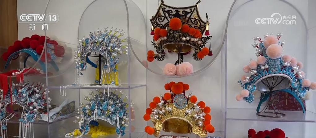 “AI+”赋能高质量就业 大数据、人工智能助力供需双方精准对接 “AI+”赋能高质量就业 大数据、人工智能助力供需双方精准对接