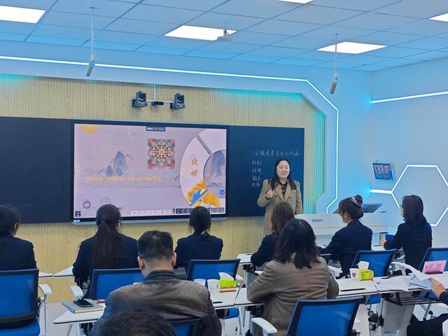 用活AI,这所职业院校如何“开荒”? 用活AI,这所职业院校如何“开荒”?