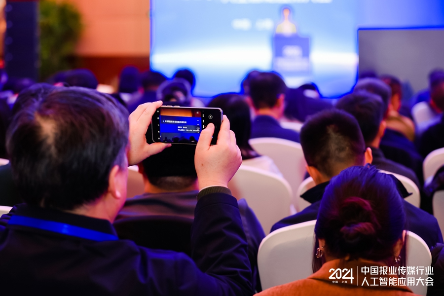 记者们别慌!AI新闻崭露头角,但这些技能它还没学会