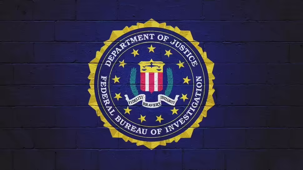 FBI 局长称该局 AI 使用暴增 605%,靠 AI 拦下多起枪击事件 FBI 局长称该局 AI 使用暴增 605%,靠 AI 拦下多起枪击事件