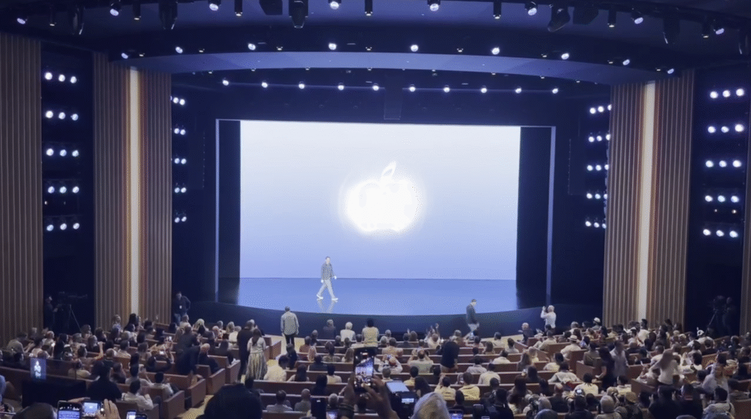 苹果 Siri AI 发布,支持中文但首发无缘中国大陆 苹果 Siri AI 发布,支持中文但首发无缘中国大陆