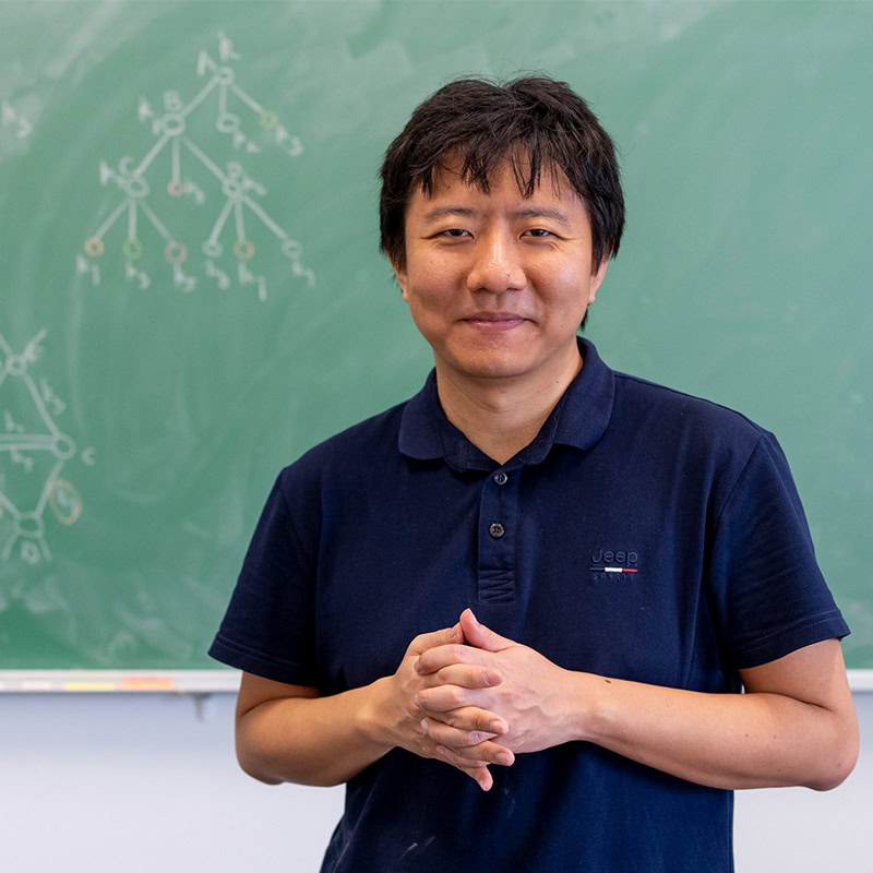 菲尔兹奖得主邓煜提醒:人类不能放弃自主思考给 AI 当狗 菲尔兹奖得主邓煜提醒:人类不能放弃自主思考给 AI 当狗